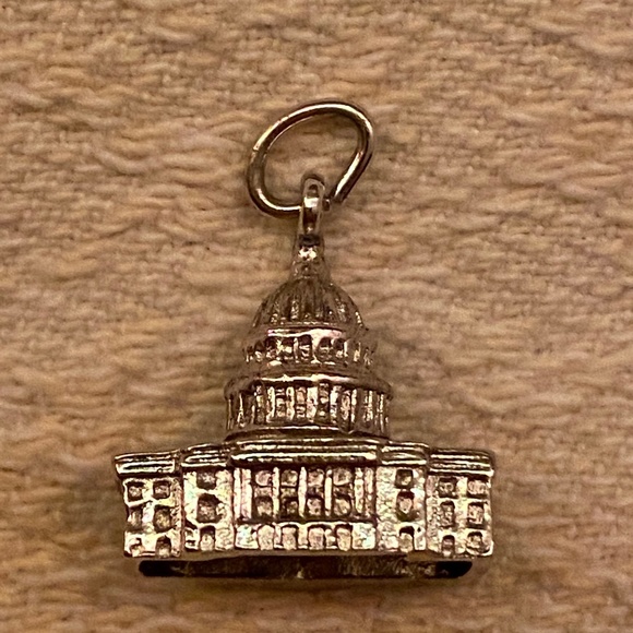 U.S. Capitol Building Sterling Charm - Picture 3 of 11